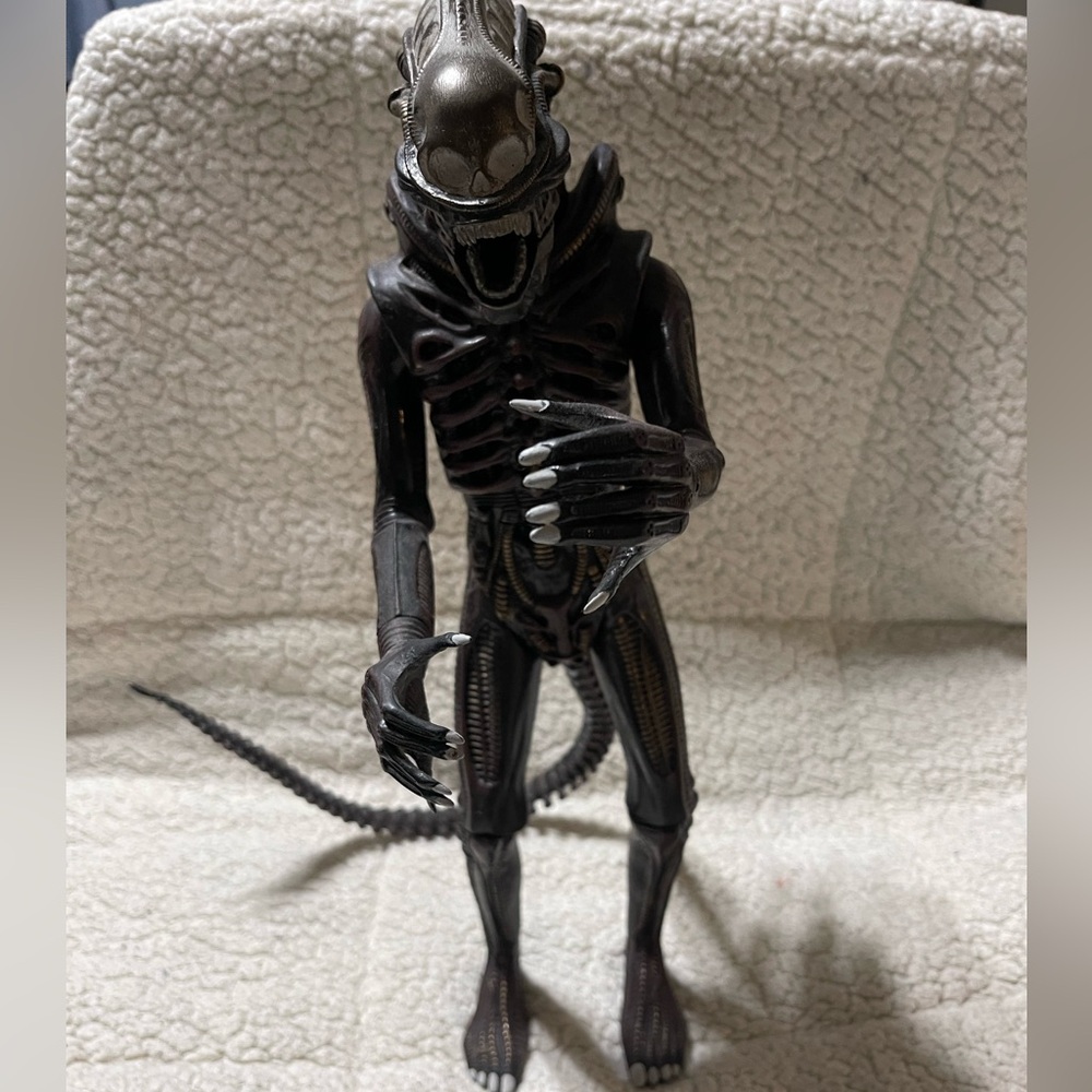 1991 Kenner / Halcyon ALIEN Film 16.75" Big Chap Action Figure Model
